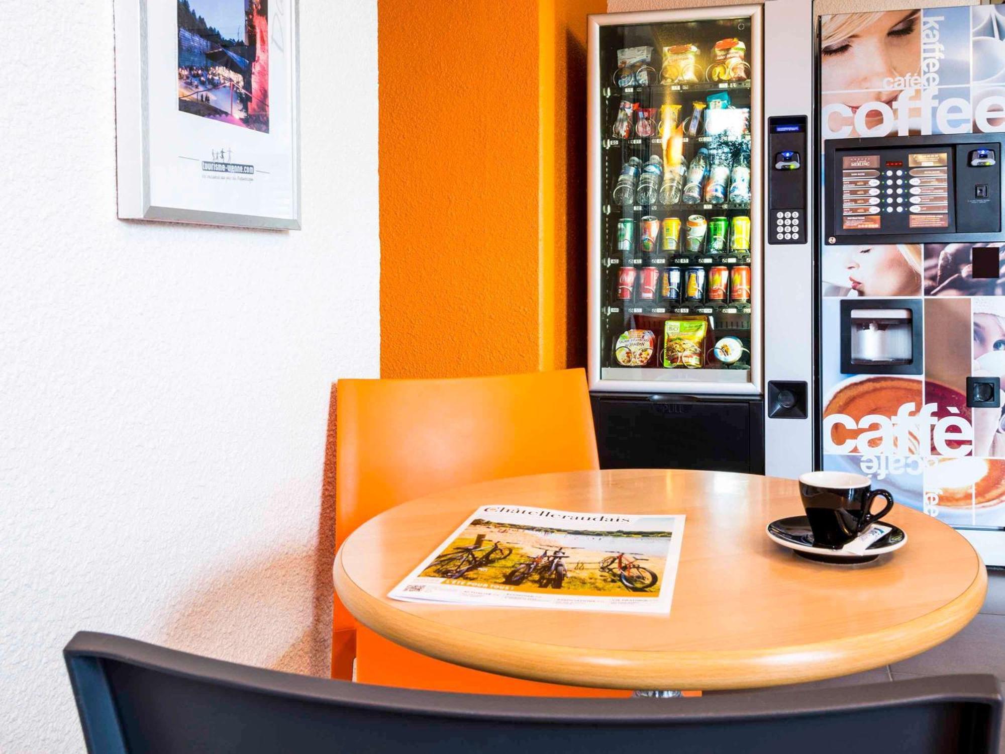 ibis budget Châtellerault Nord Eksteriør billede