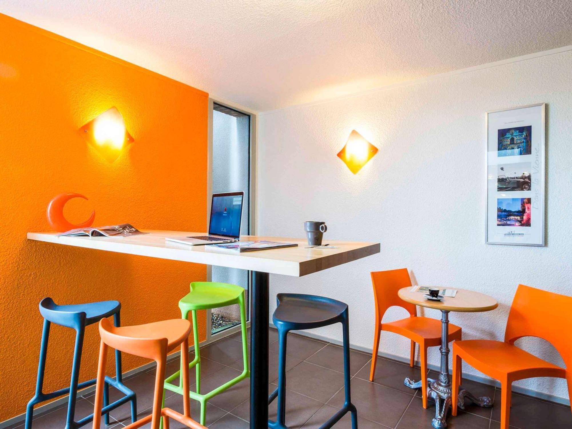 ibis budget Châtellerault Nord Eksteriør billede