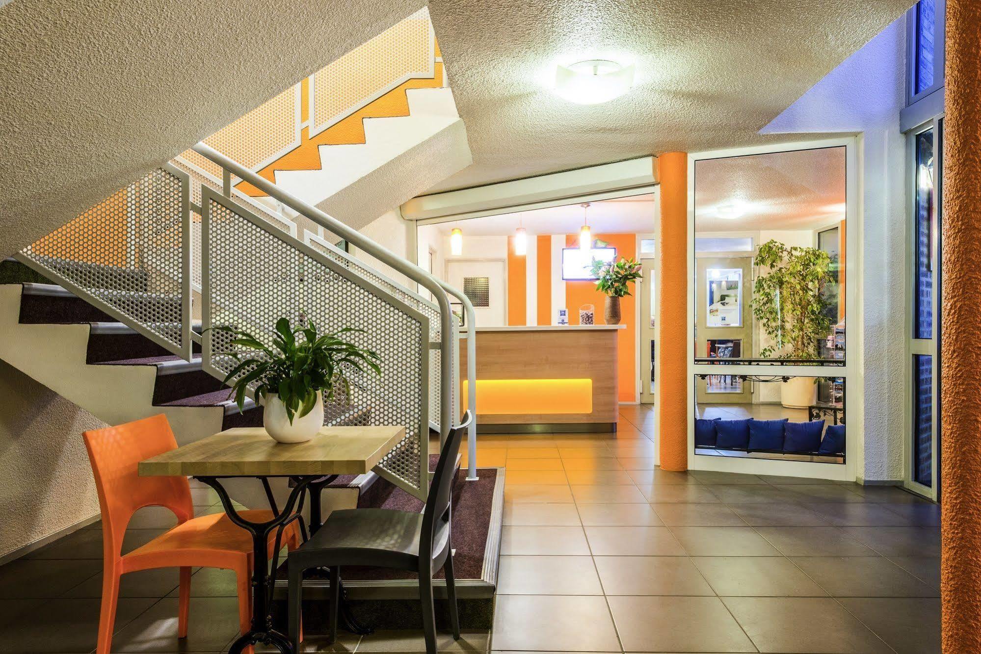 ibis budget Châtellerault Nord Eksteriør billede